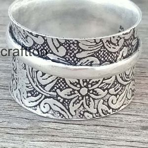 Beautiful sterling silver fidget ring